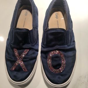 Navy Gap deck shoes with sparkly x and o, size 3